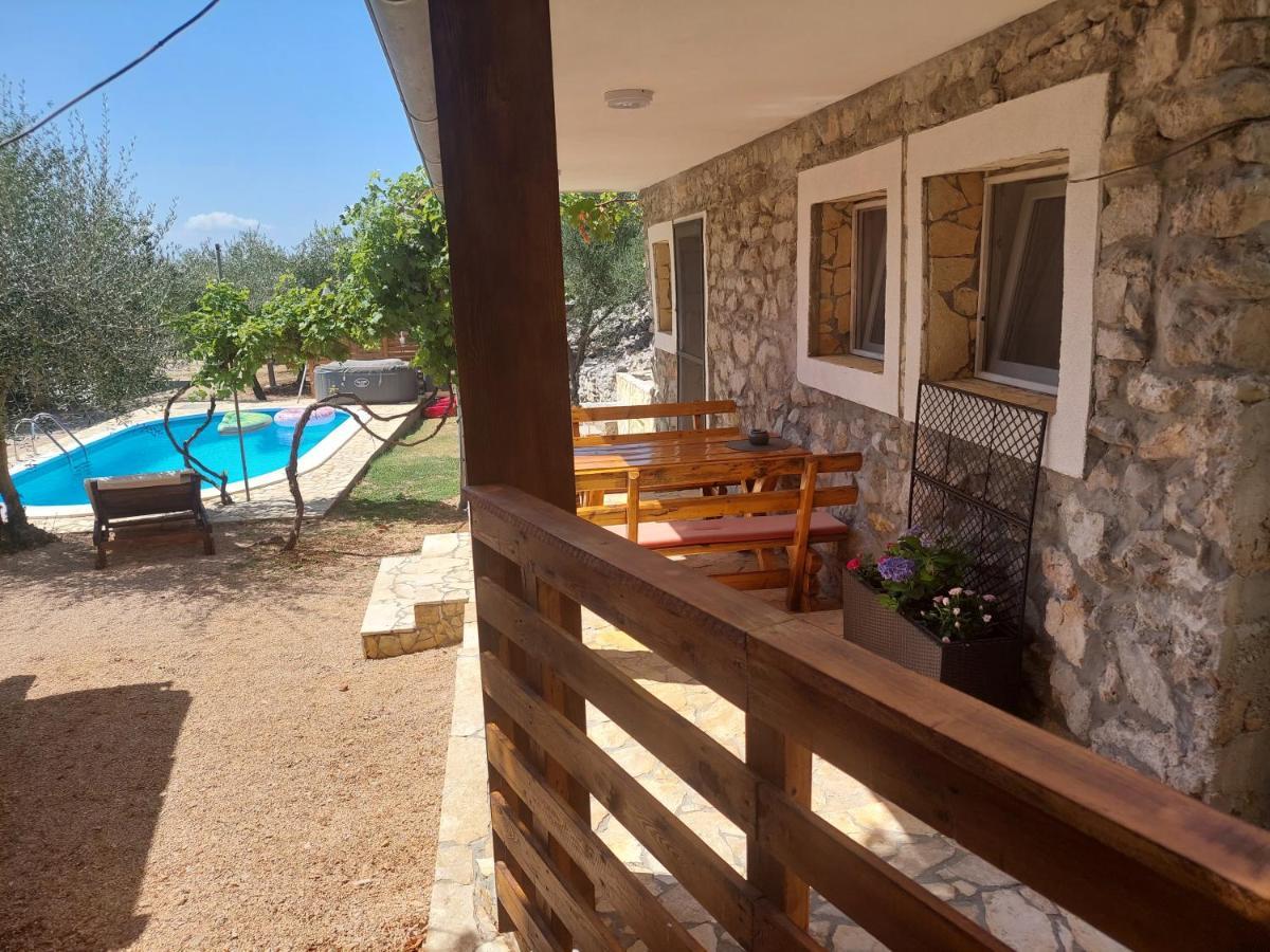 Holiday House Pulina Punat Bagian luar foto